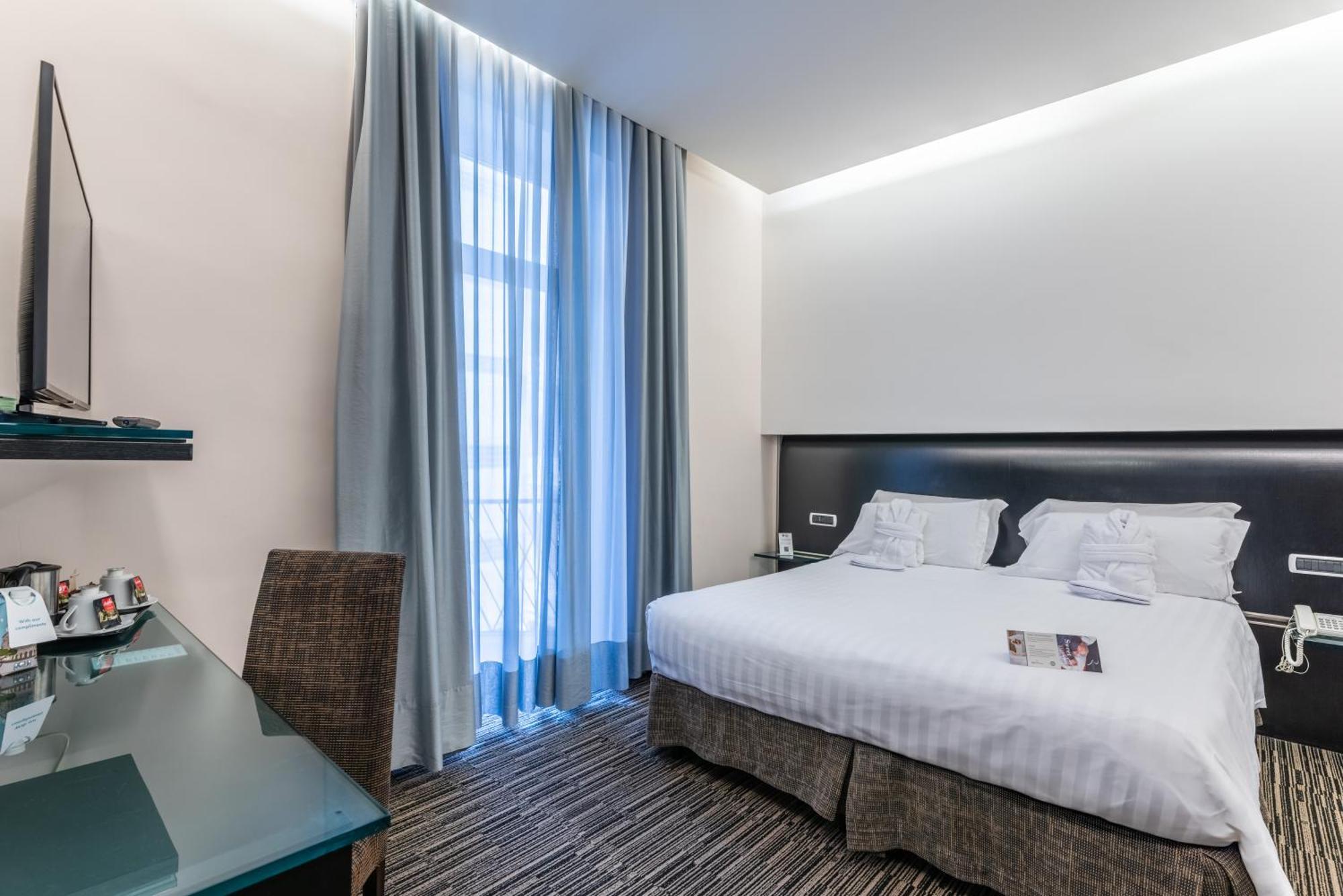 Best Western Plus Hotel Universo — Photos 2